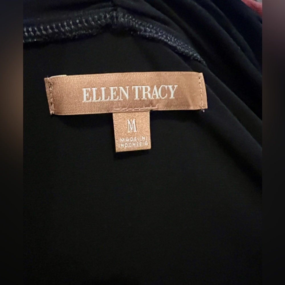 NWT Ellen Tracy Women's Tab Rolled Cuff Black Blazer Jacket - Size M - Picture 4 of 10